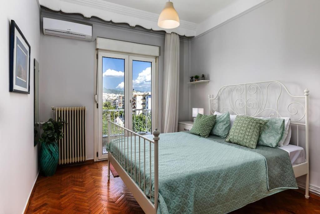 Best Location 3 Bedroom Apartment With View Салоніки Екстер'єр фото