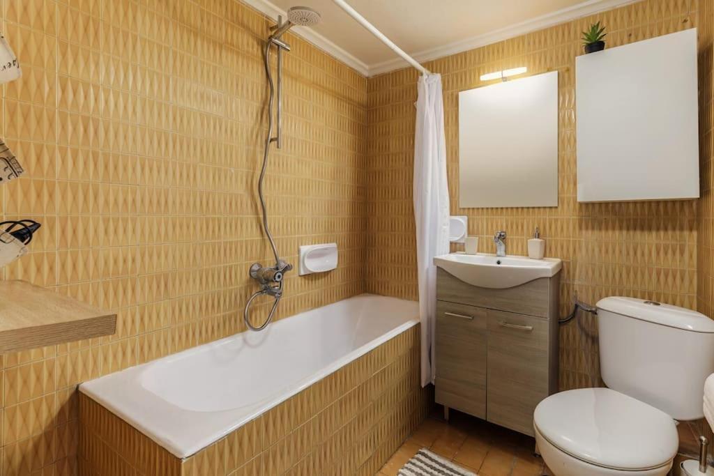 Best Location 3 Bedroom Apartment With View Салоніки Екстер'єр фото